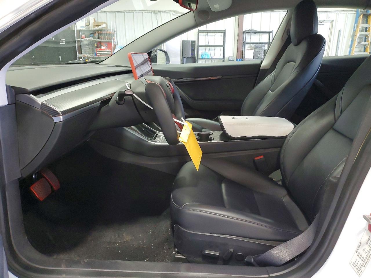 2020 Tesla Model 3 - Фото 7