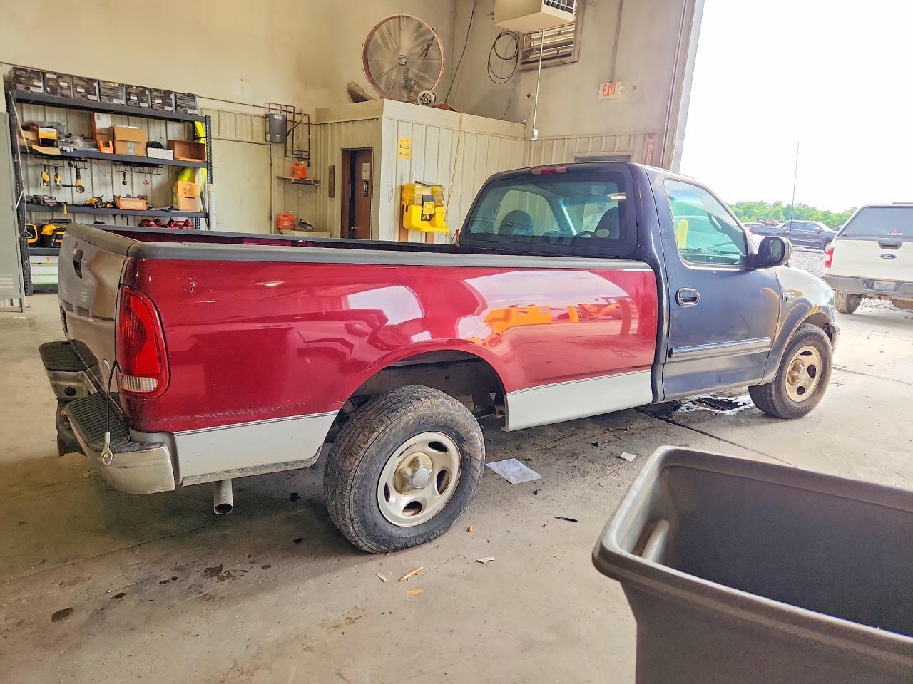 1999 Ford 150 - Фото 3