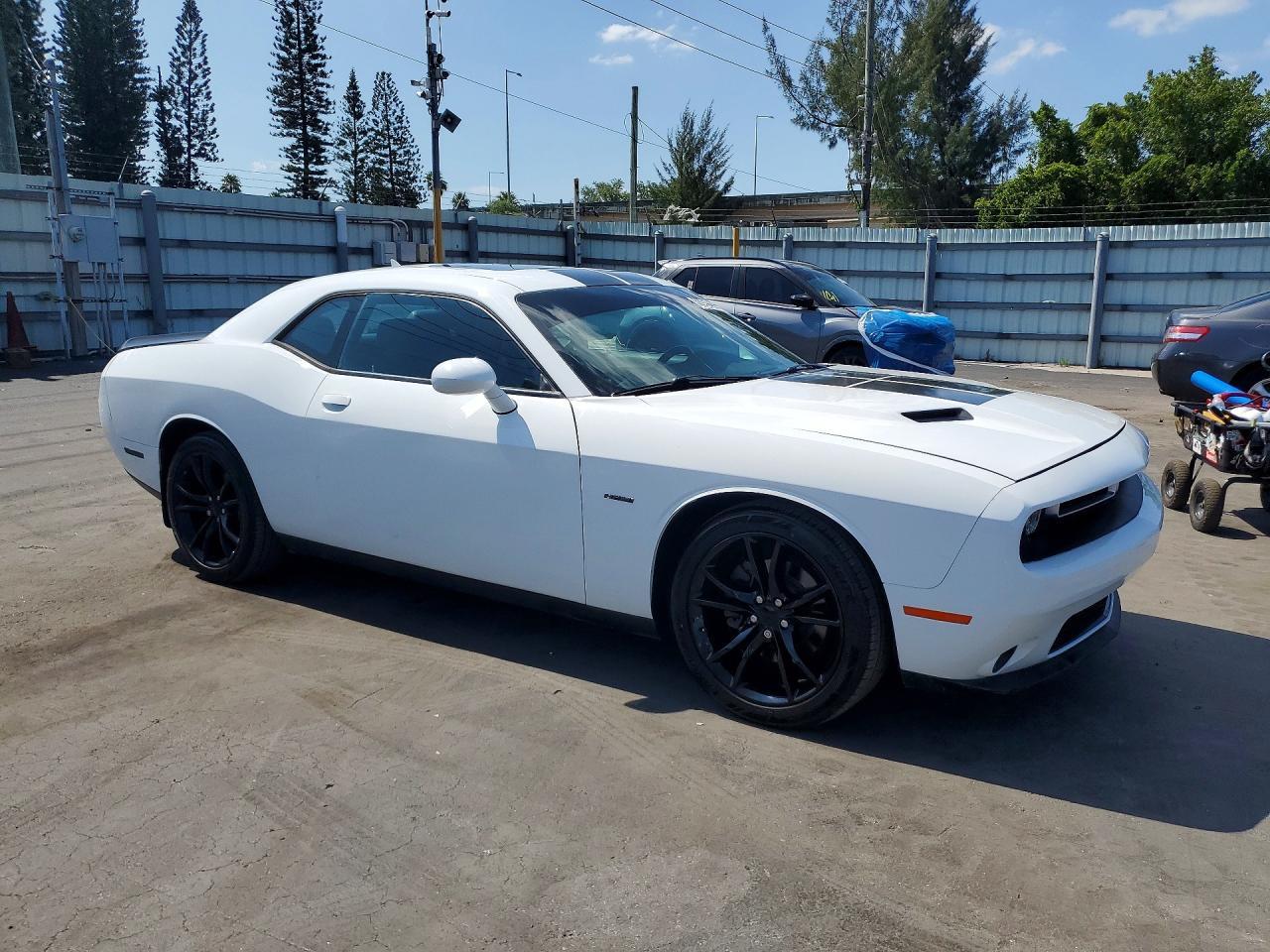 2016 Dodge Challenger R - Фото 4