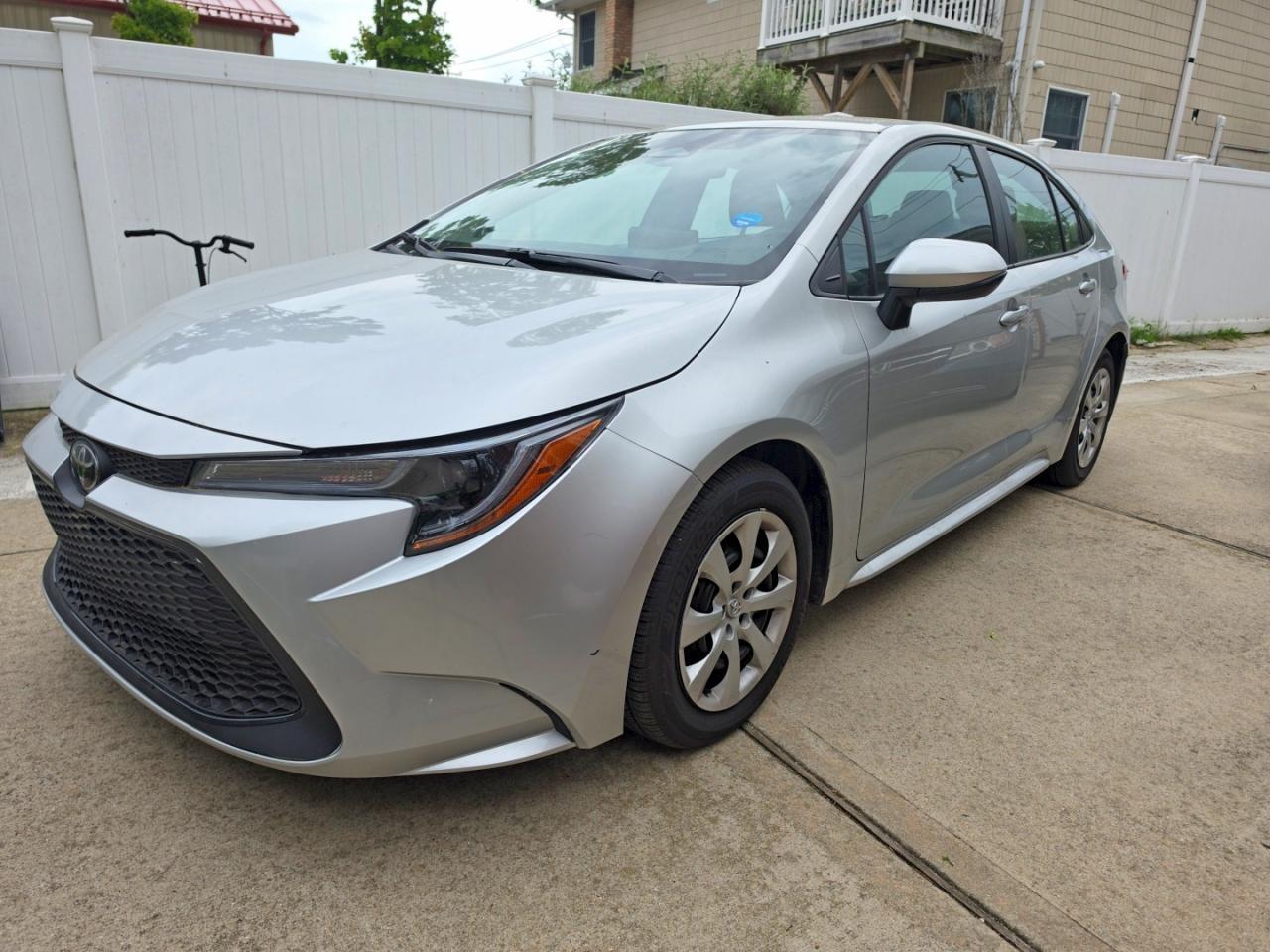 2025 Toyota Corolla Le - Image 2