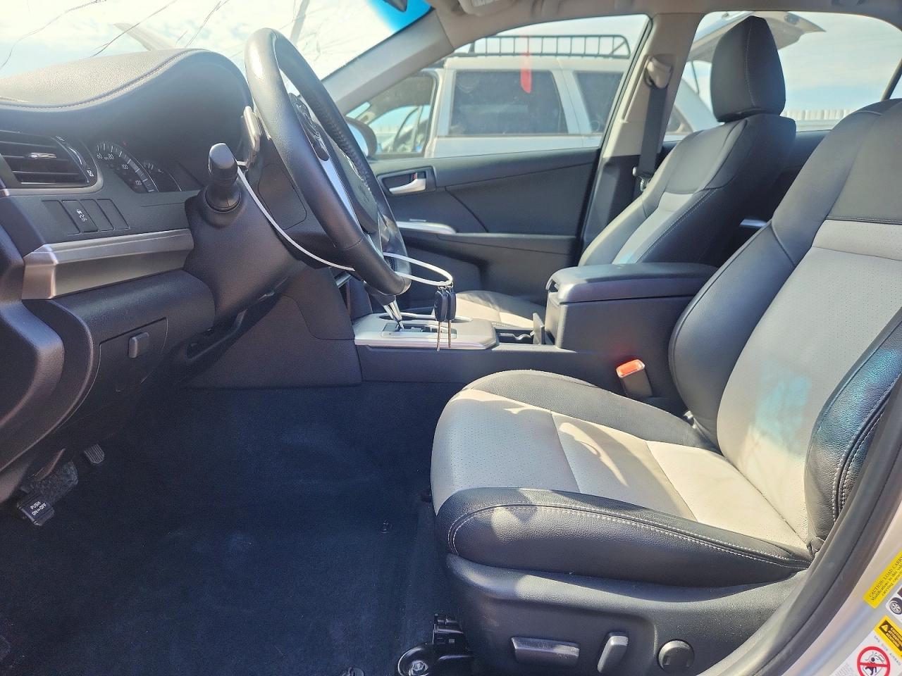 2013 Toyota Camry Se - Image 7