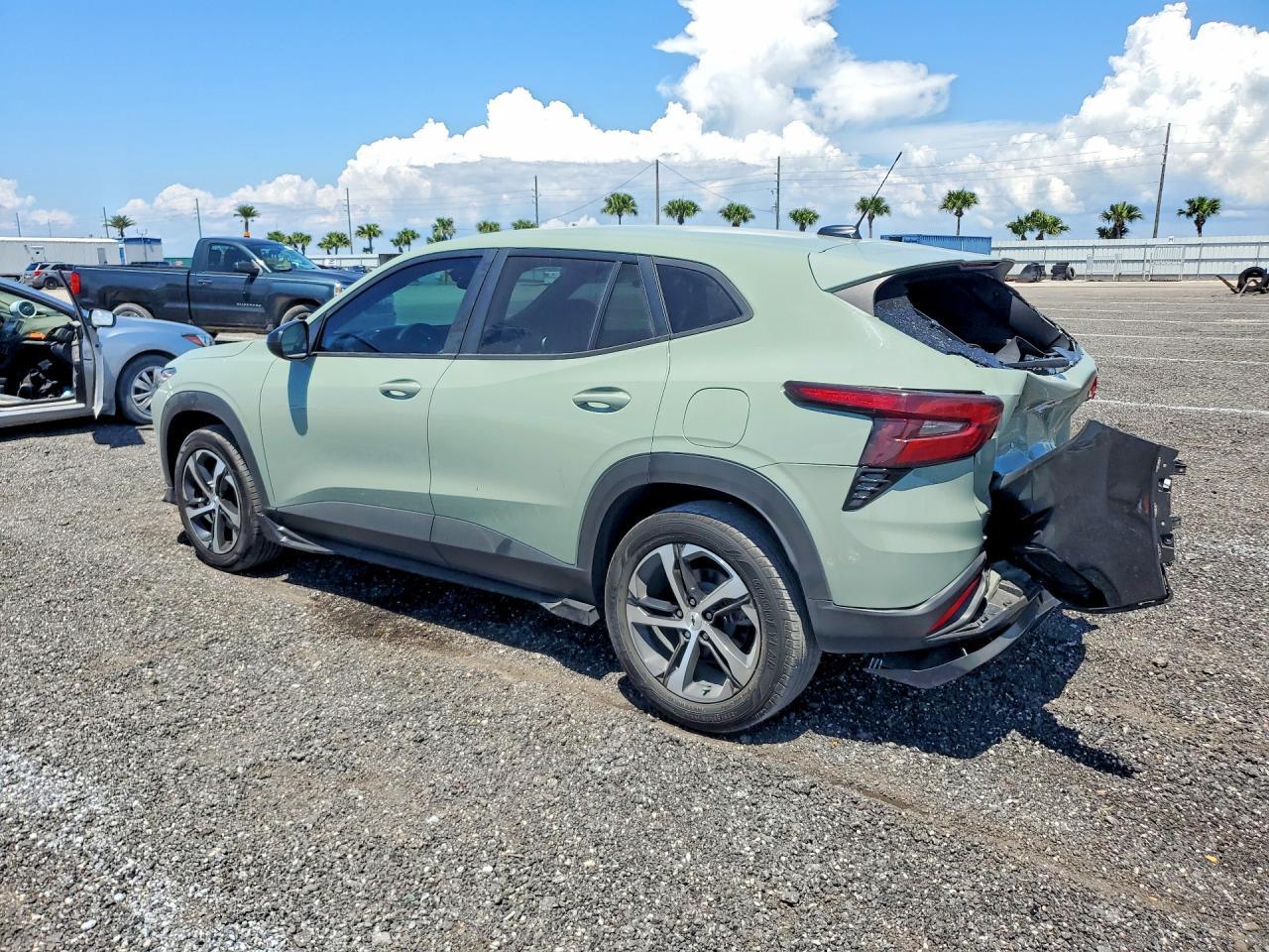 2024 Chevrolet Trax 1Rs - Image 2