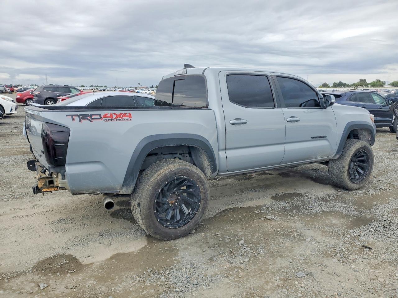 2020 Toyota Tacoma Trd Off-Road - Image 3