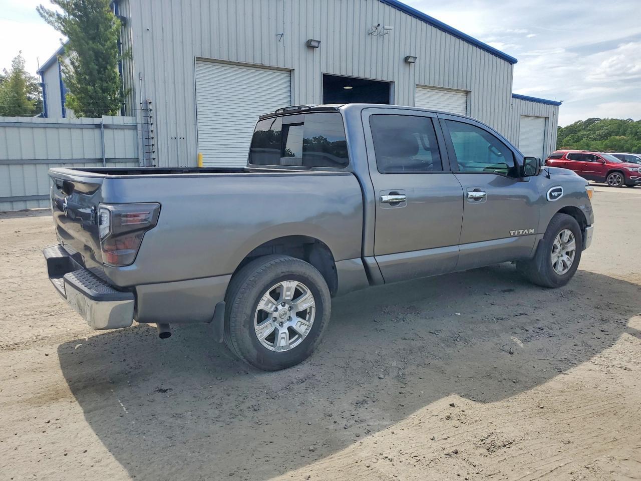2017 Nissan Titan S - Фото 3