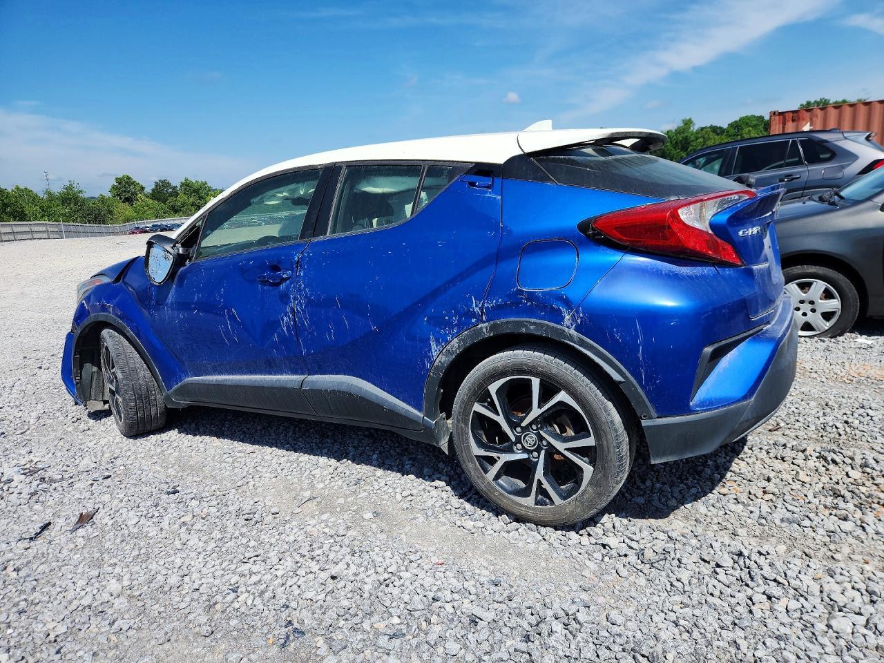 2018 Toyota C-Hr Xle - Image 2
