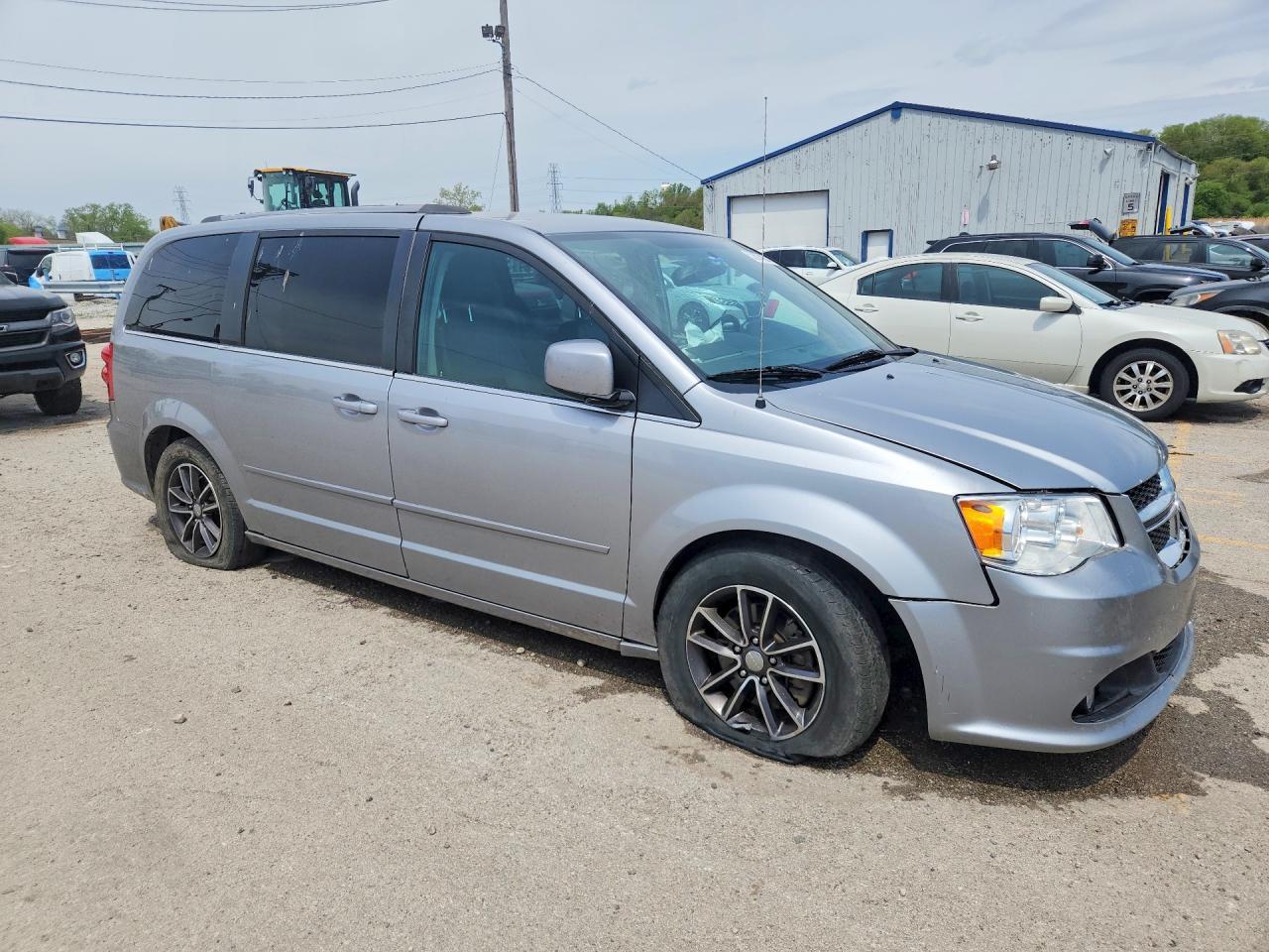 2017 Dodge Grand Caravan Sxt - Image 4