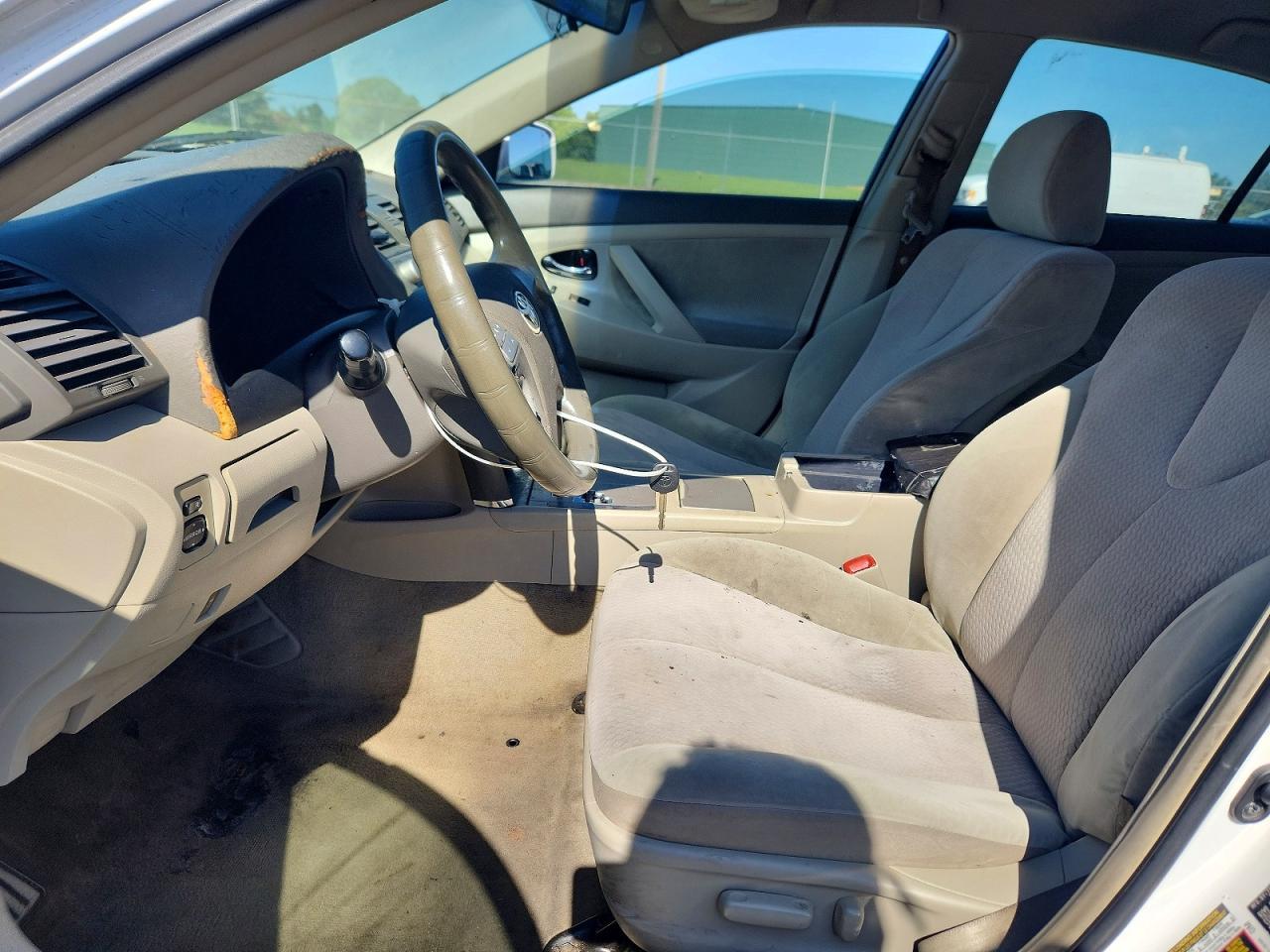 2010 Toyota Camry - Фото 7
