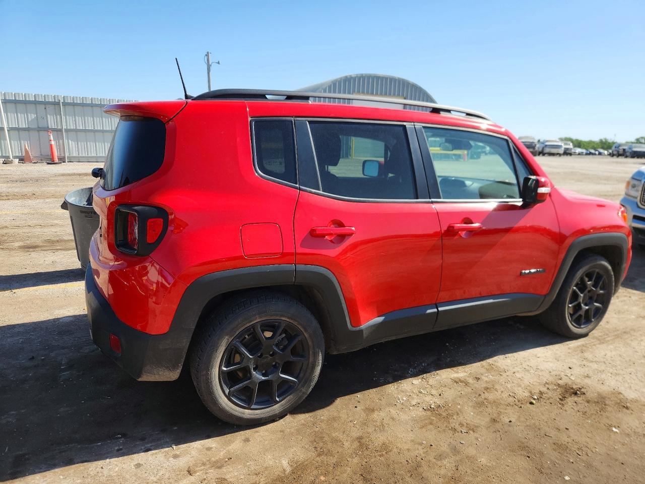 2020 Jeep Renegade Latitude - Image 3
