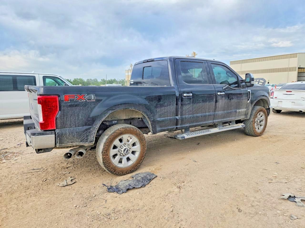2019 Ford F250 Super Duty - Image 3
