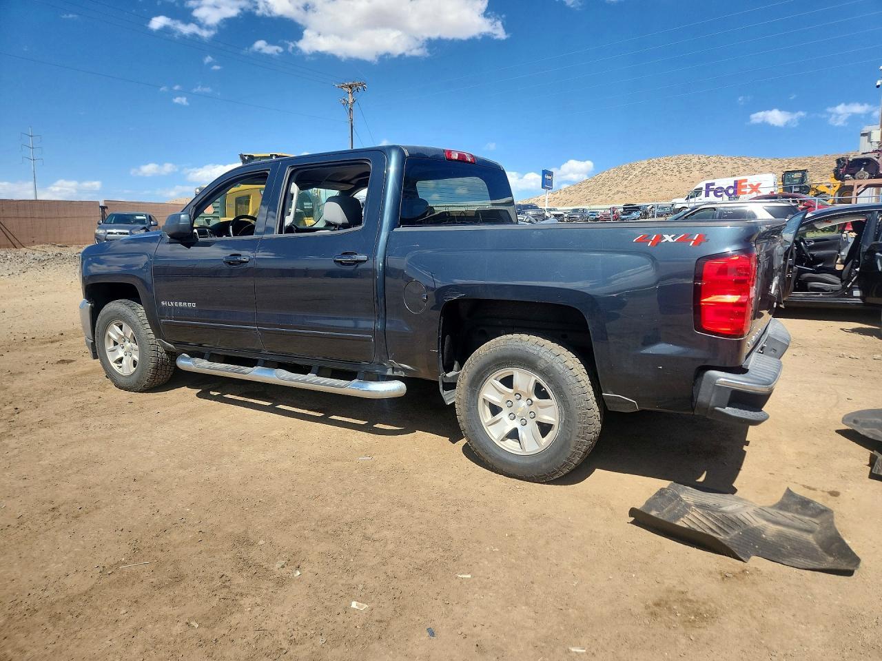 2018 Chevrolet Silverado K1500 Lt - Image 2