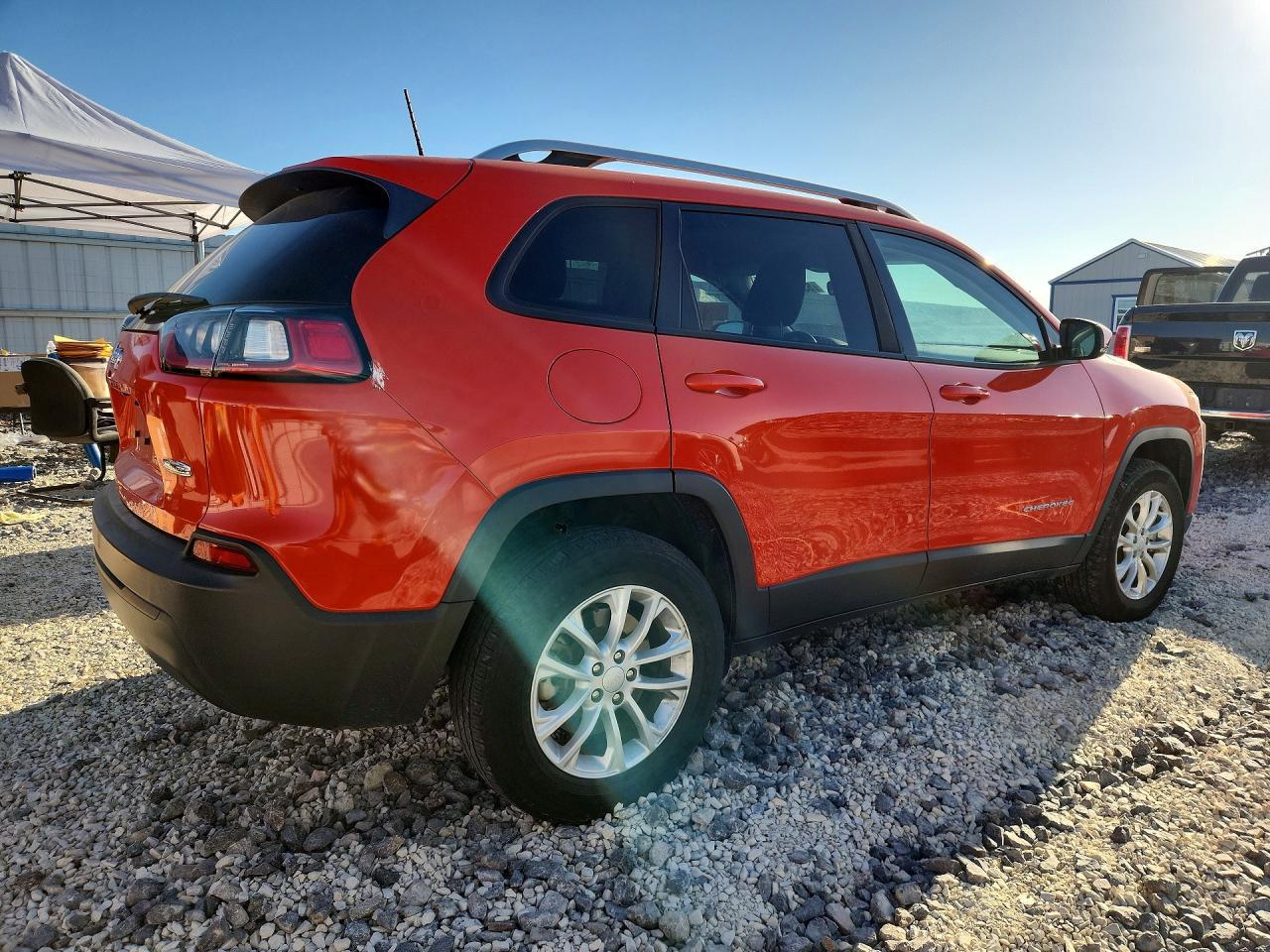 2021 Jeep Cherokee Latitude - Фото 3