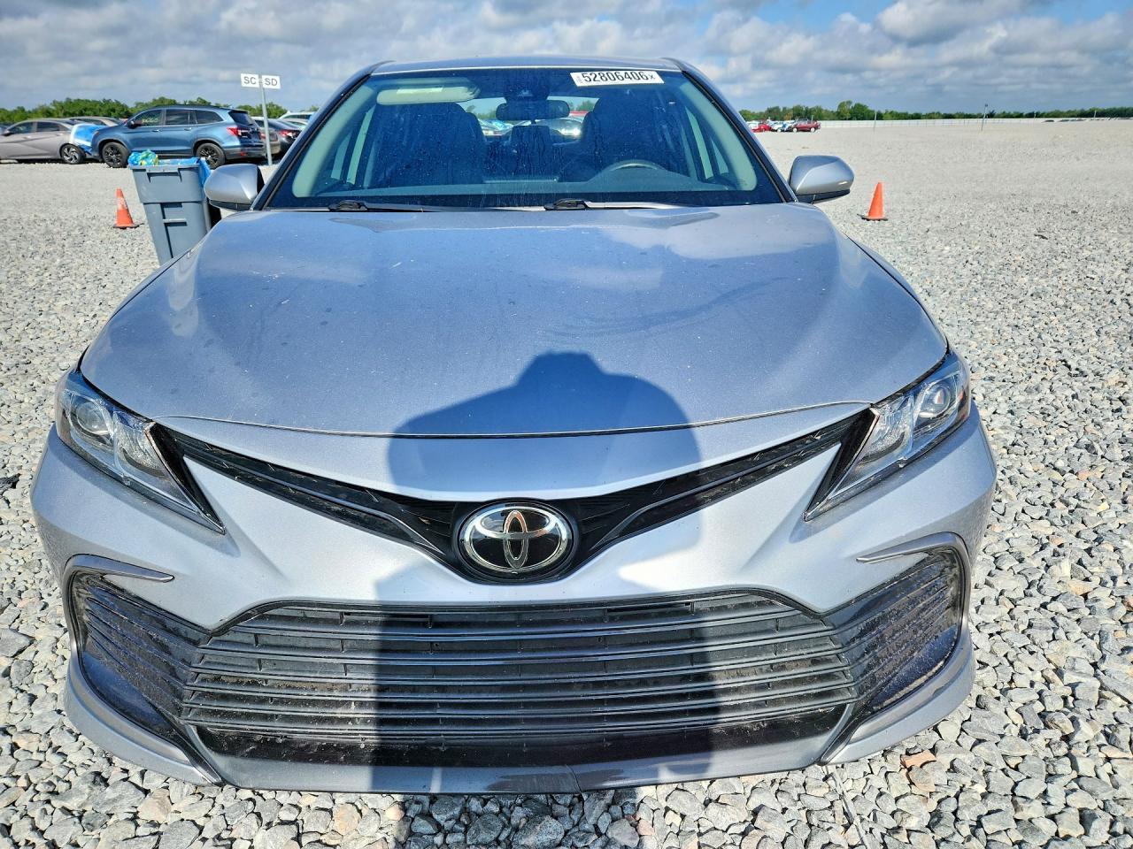2022 Toyota Camry Le - Image 5