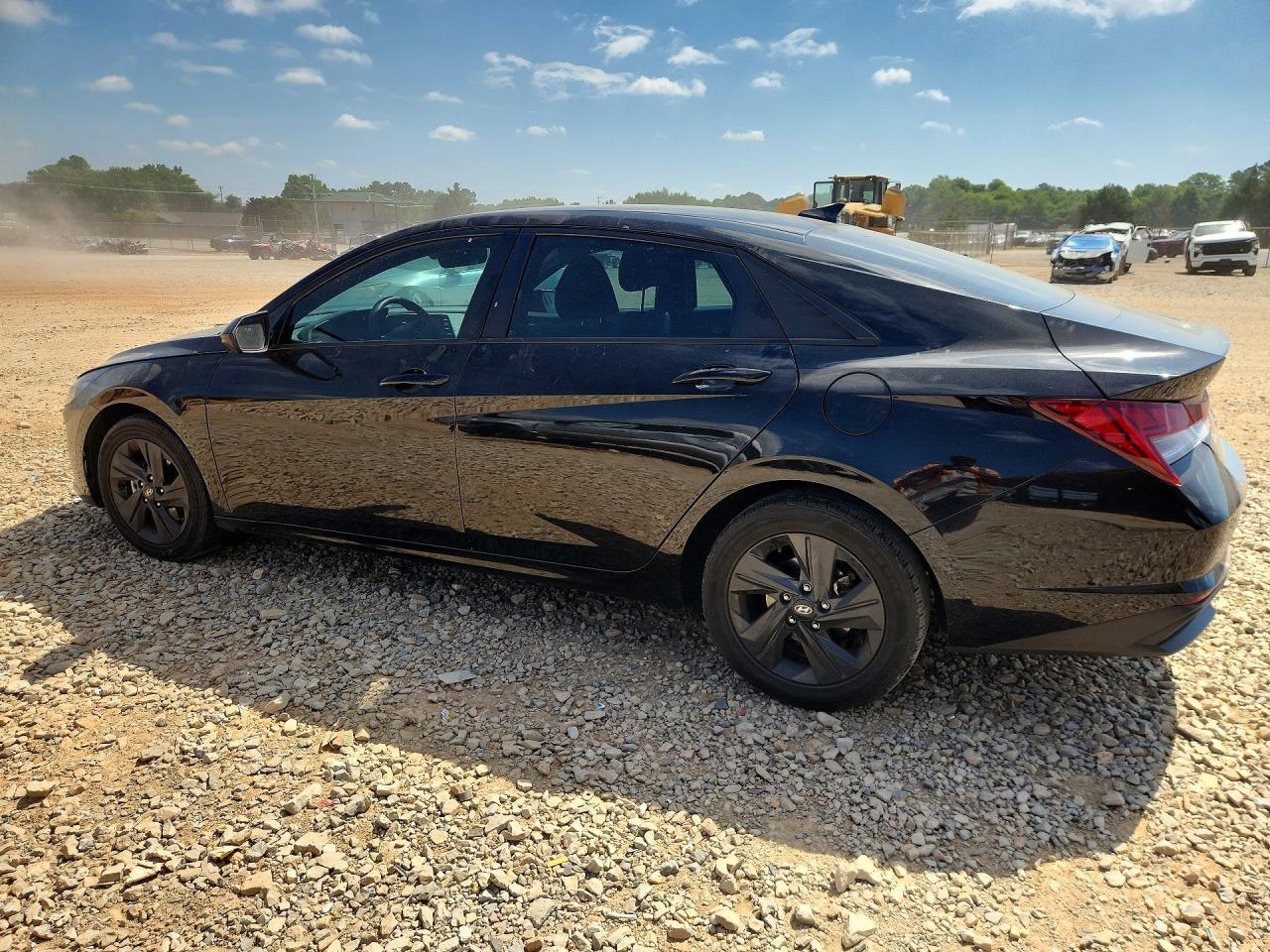 2023 Hyundai Elantra Blue - Фото 2