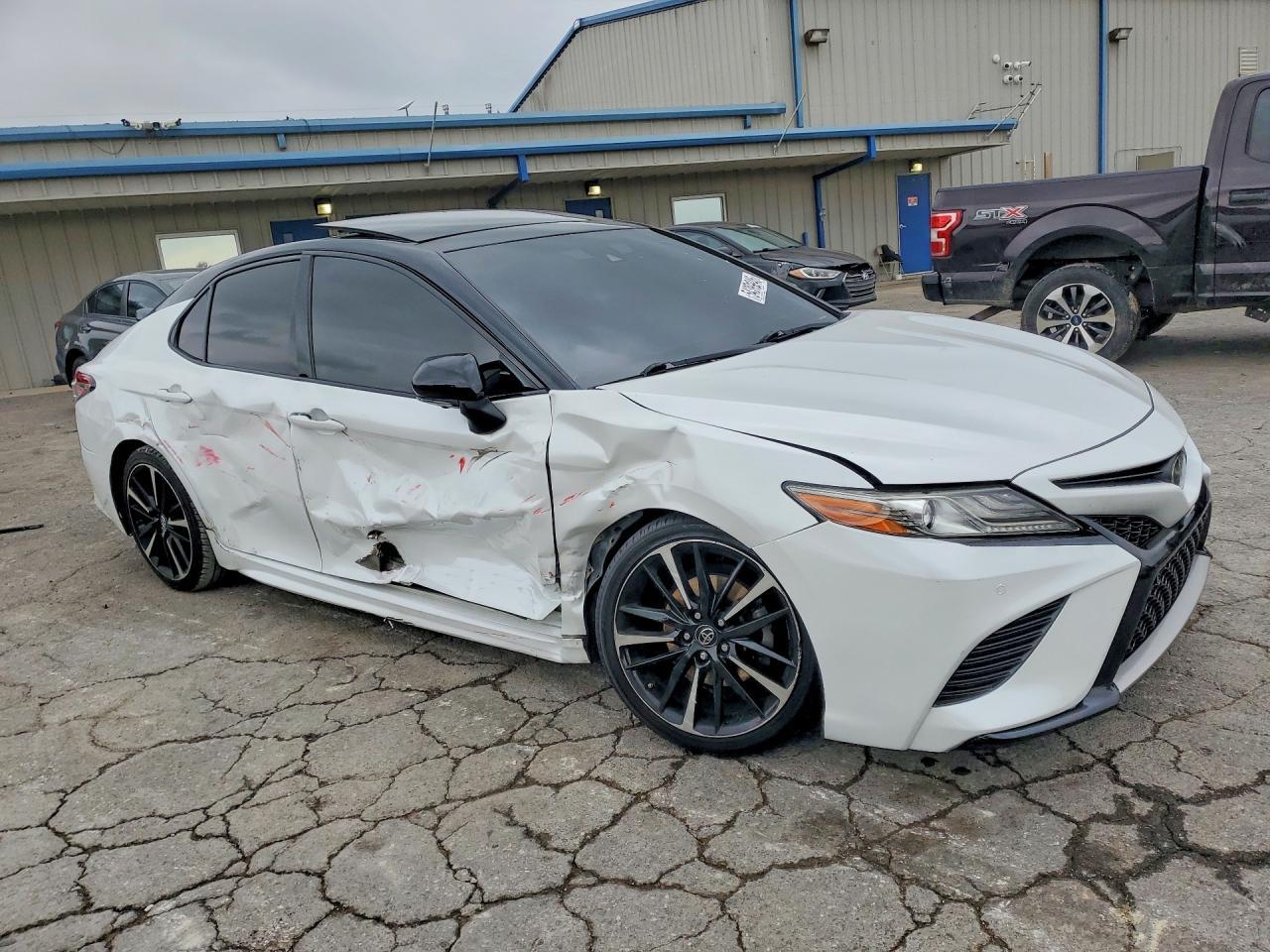 2019 Toyota Camry Xse - Image 4