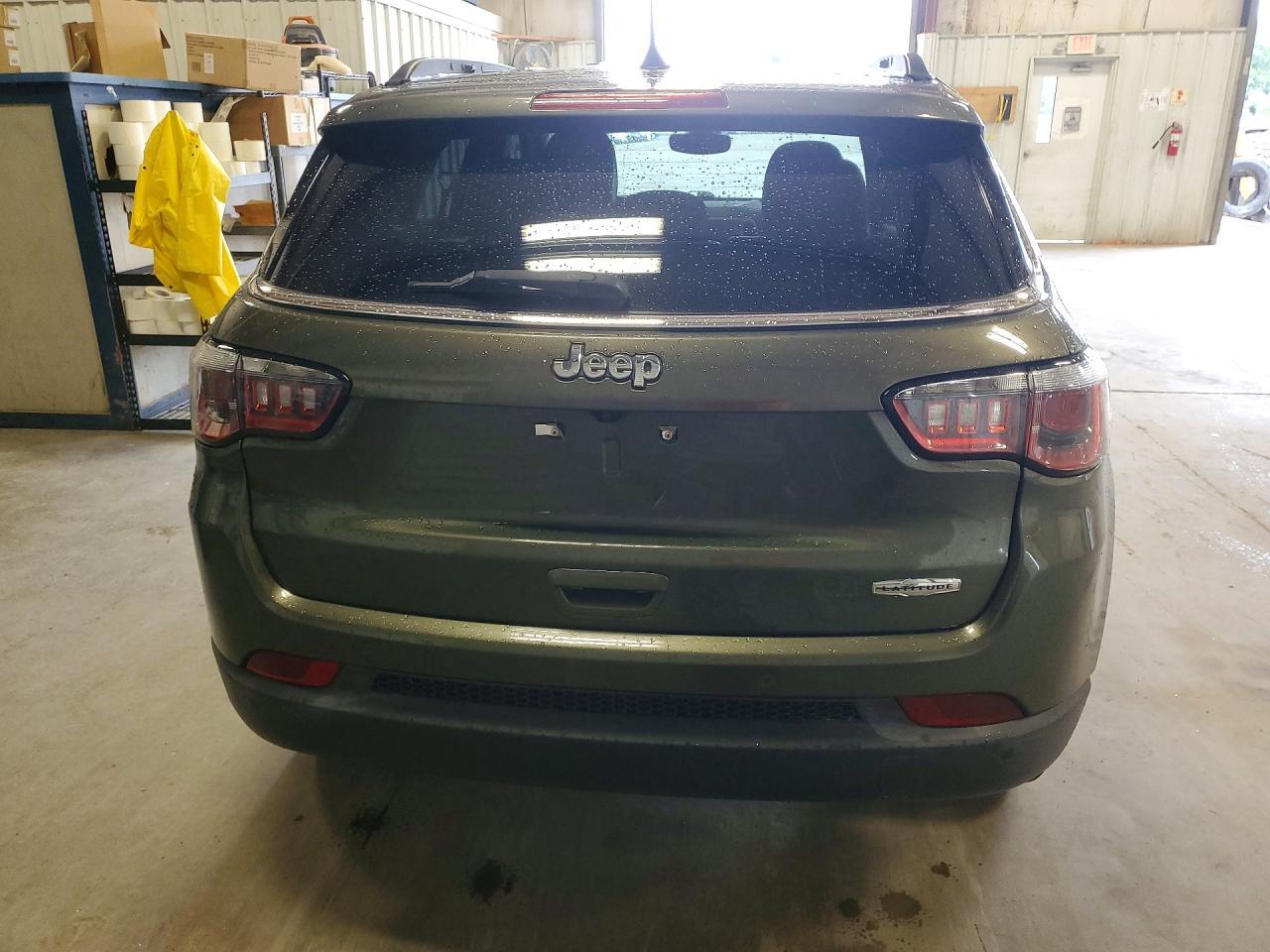 2017 Jeep Compass Latitude - Фото 6
