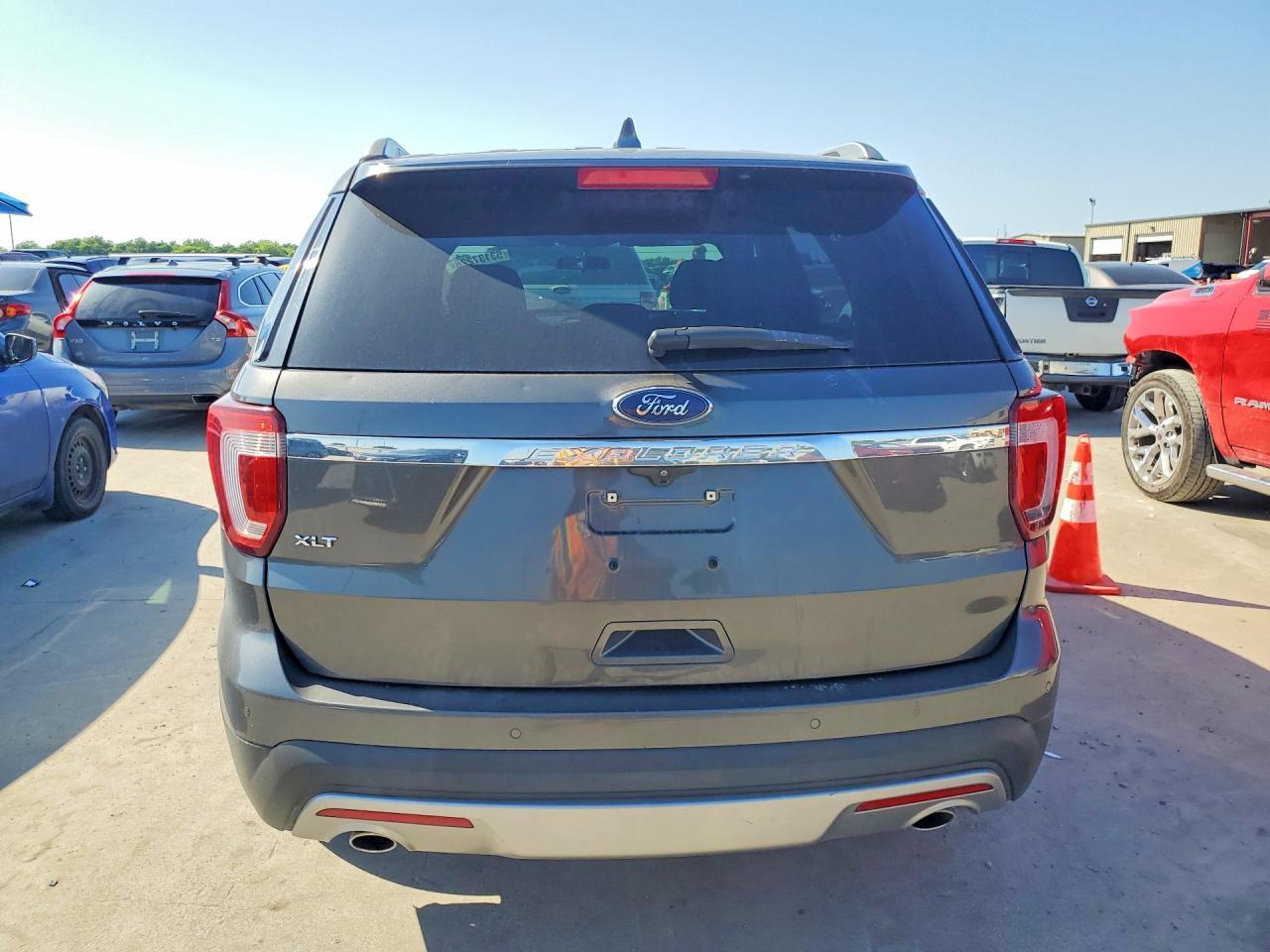 2017 Ford Explorer Xlt - Фото 6