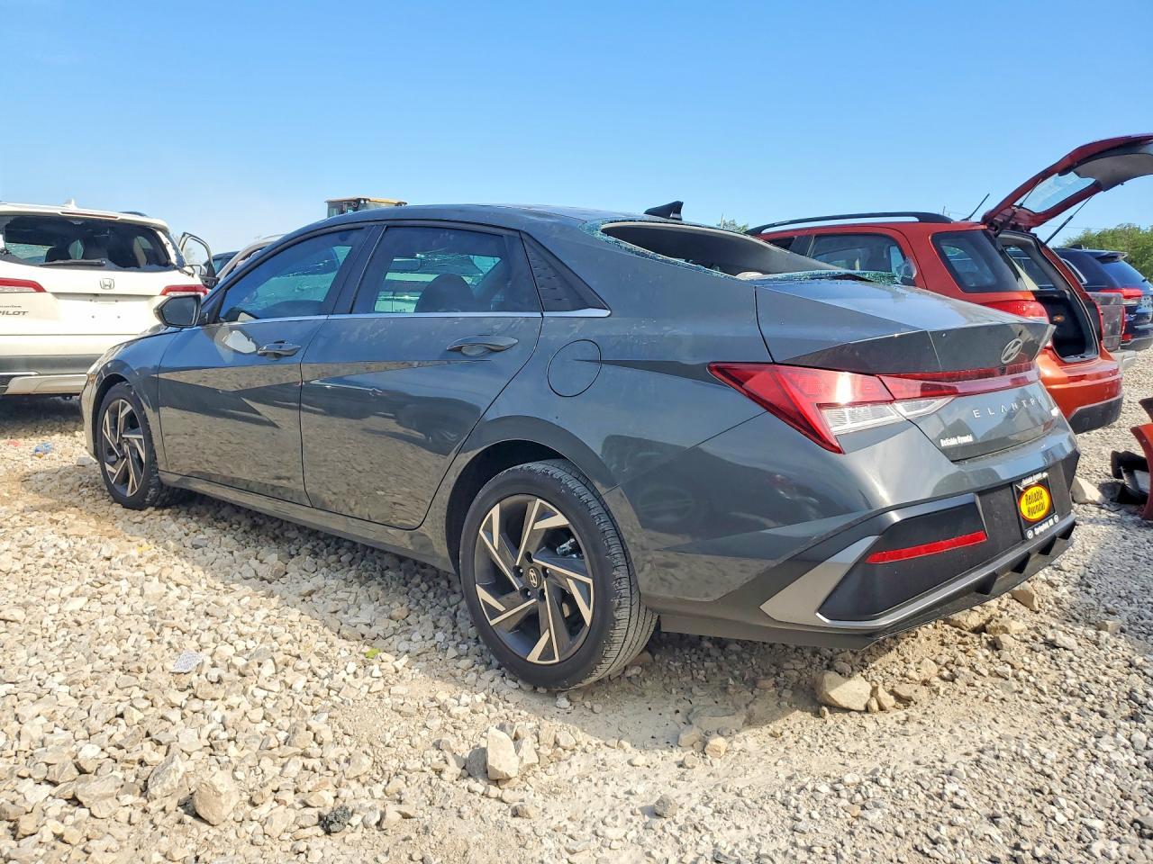 2026 Hyundai Elantra Limited - Фото 2
