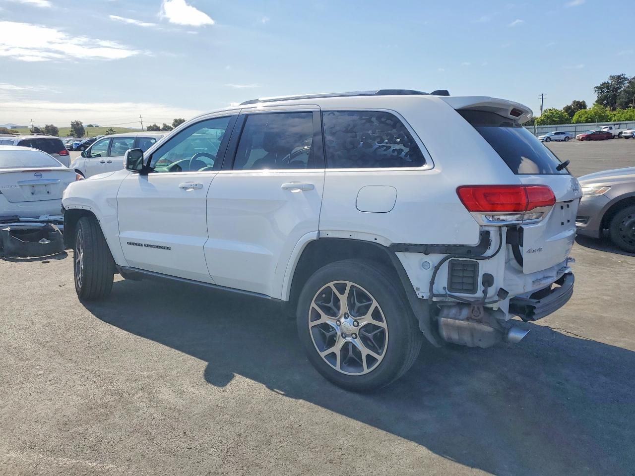 2018 Jeep Grand Cherokee Limited - Image 2