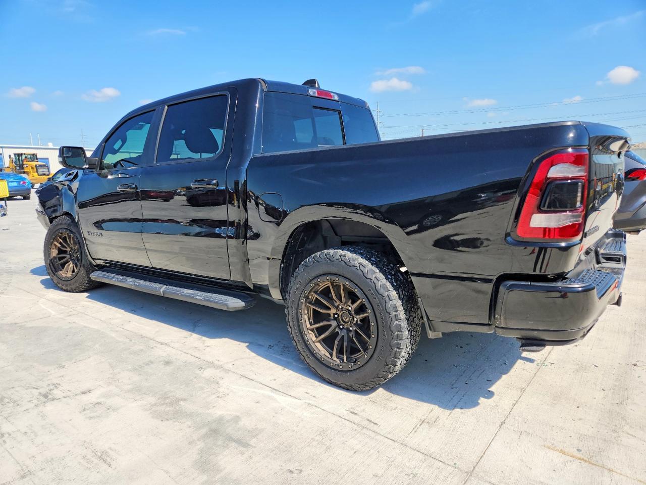 2021 Ram 1500 Big Horn - Фото 2