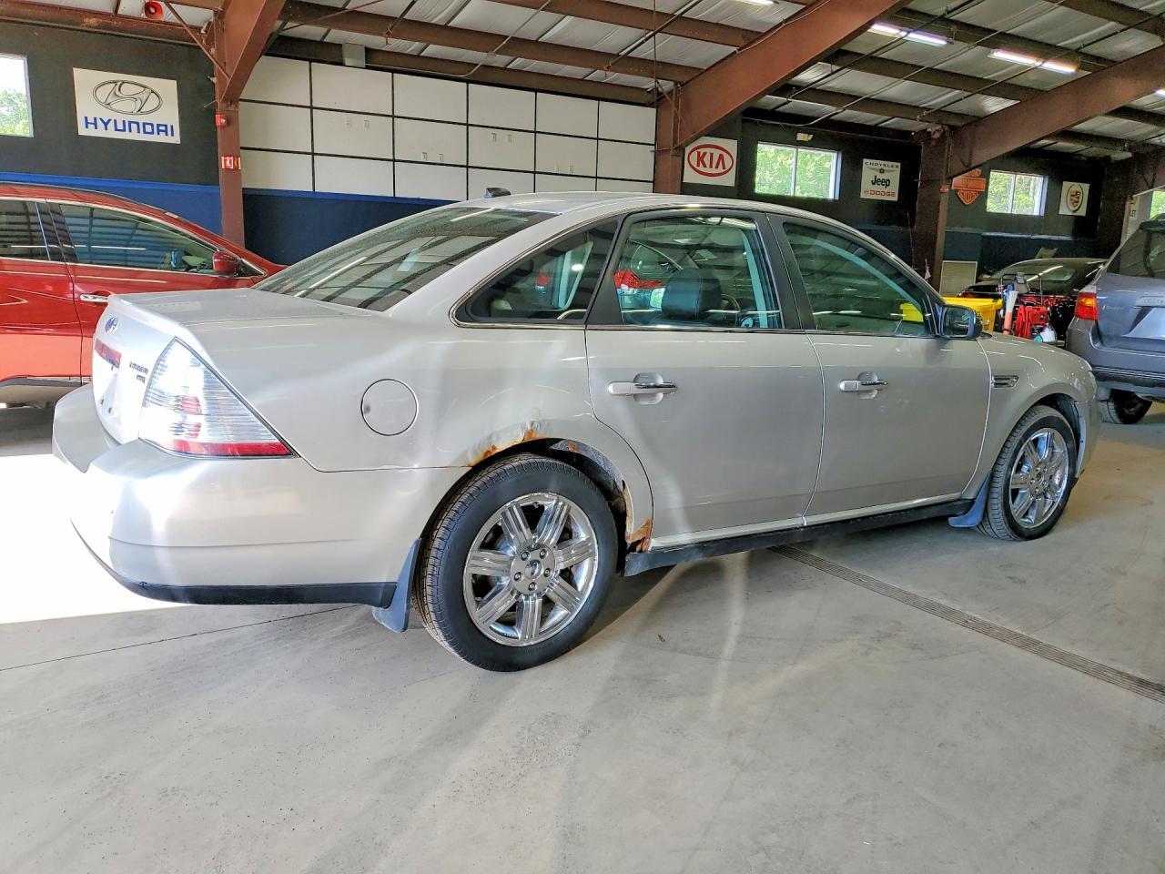 2008 Ford Taurus Limited - Фото 3