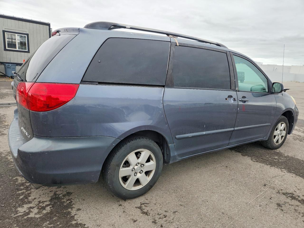 2006 Toyota Sienna Le 8 Passenger - Фото 3
