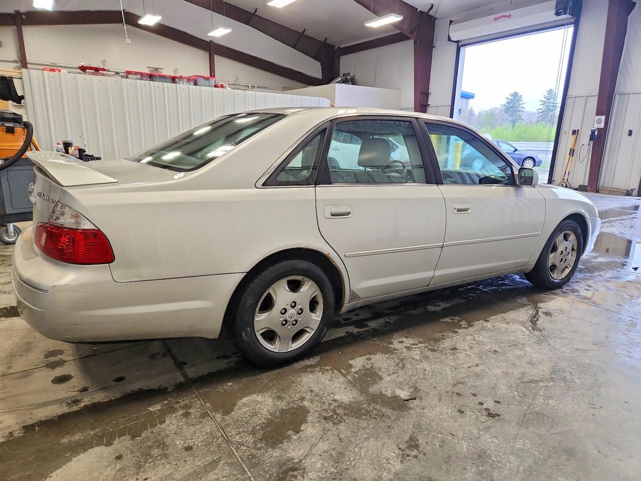 2003 Toyota Avalon Xls - Image 3