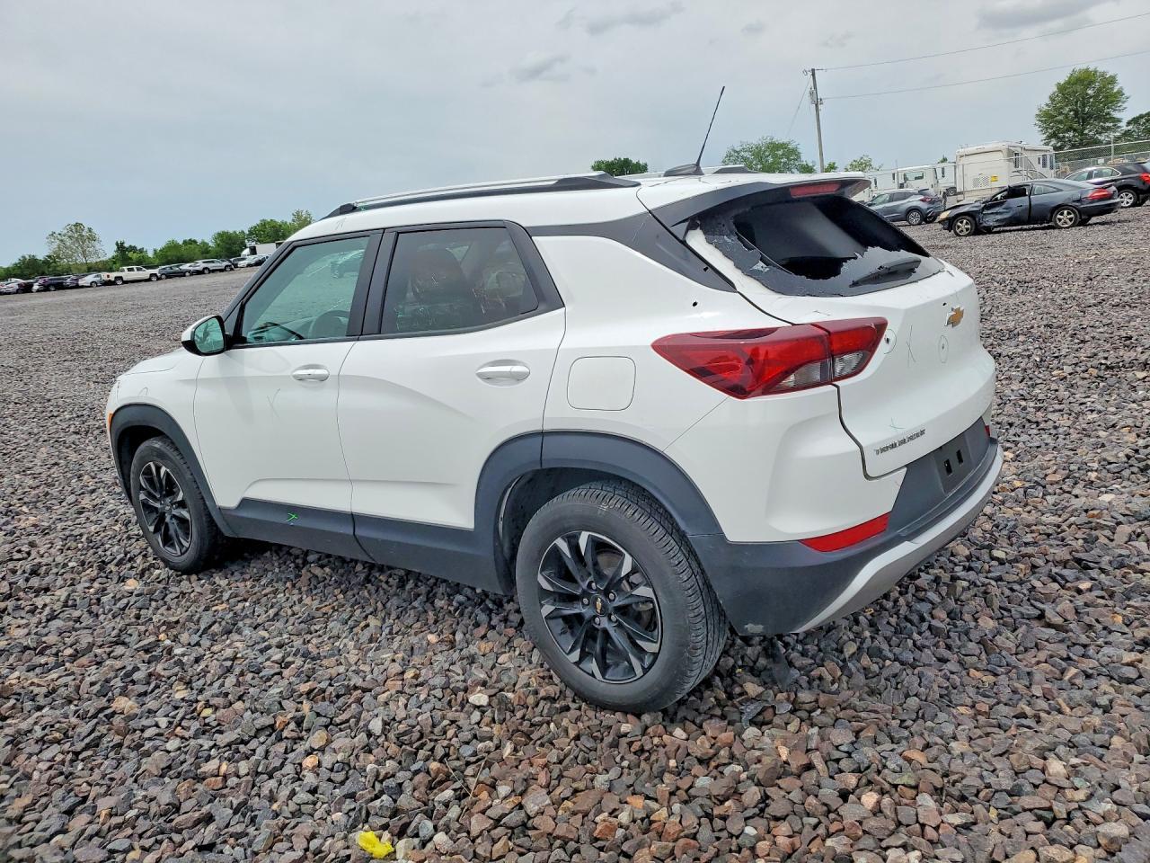 2023 Chevrolet Trailblazer Lt - Image 2