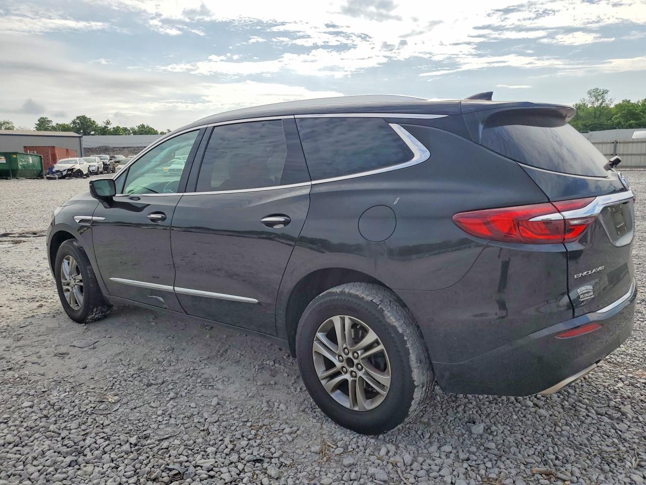 2020 Buick Enclave Essence - Image 2