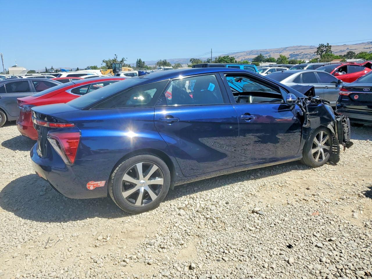 2017 Toyota Mirai Base - Image 3