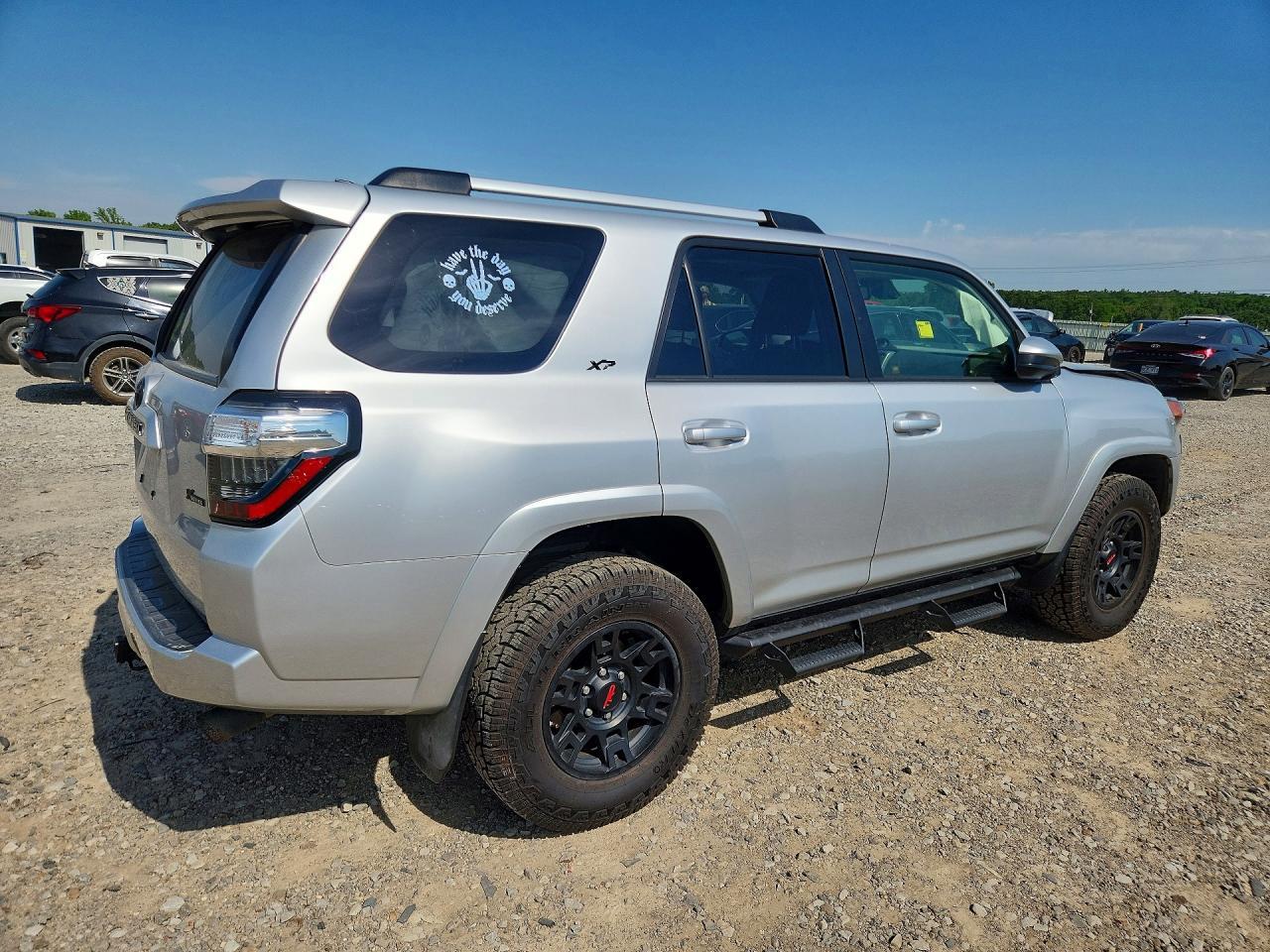 2020 Toyota 4 Runner - Фото 3