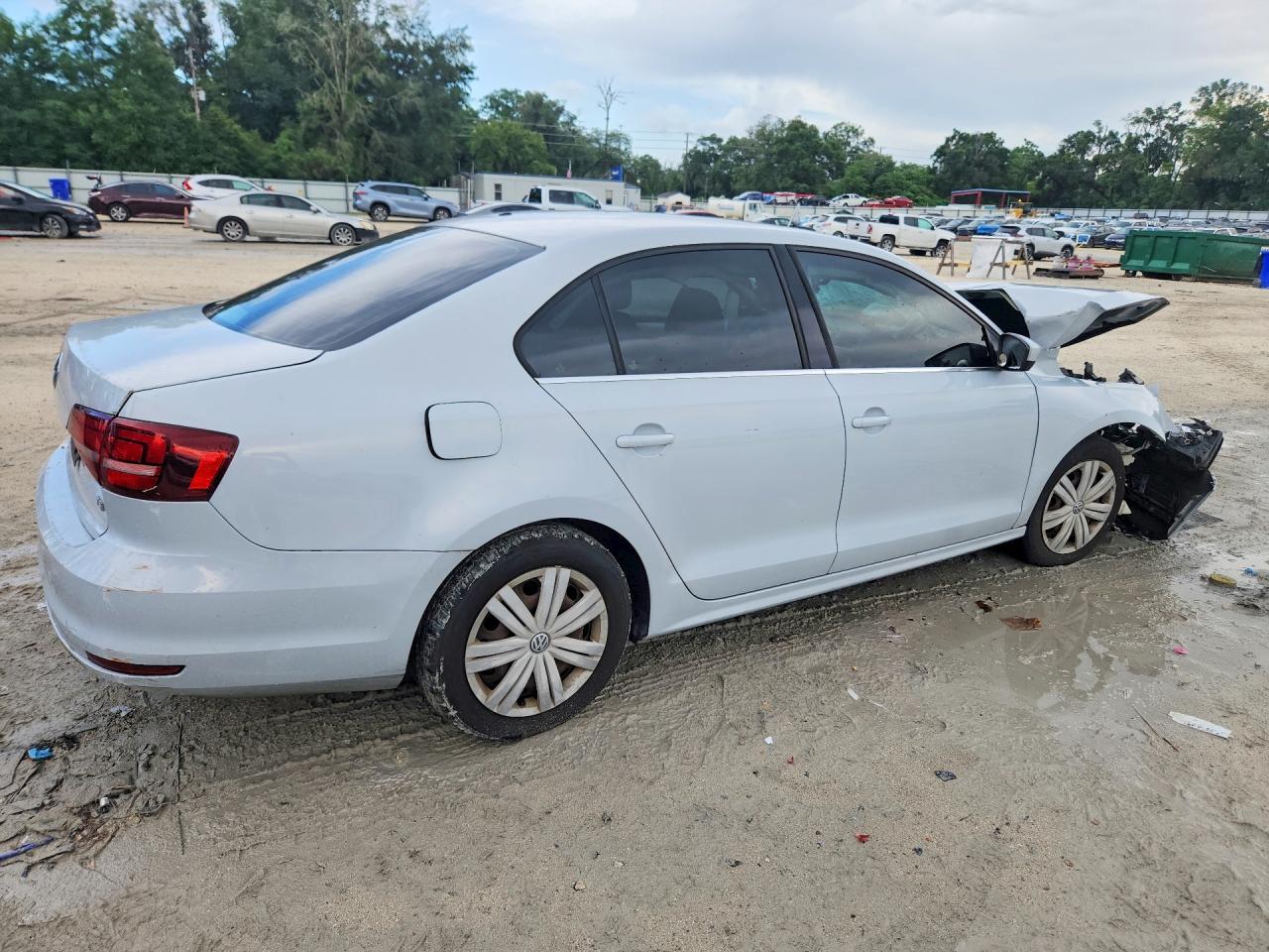 2017 Volkswagen Jetta S - Фото 3