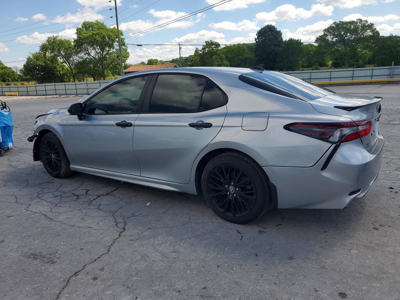 2022 Toyota Camry Se Nightshade - Фото 2