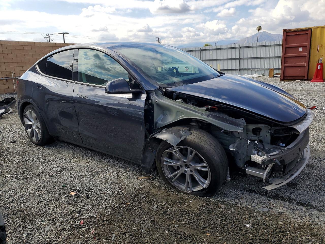 2024 Tesla Model Y - Image 4