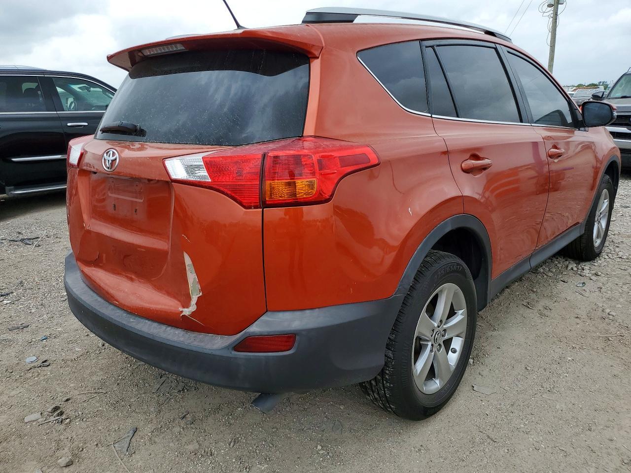 2015 Toyota Rav4 Xle - Фото 3