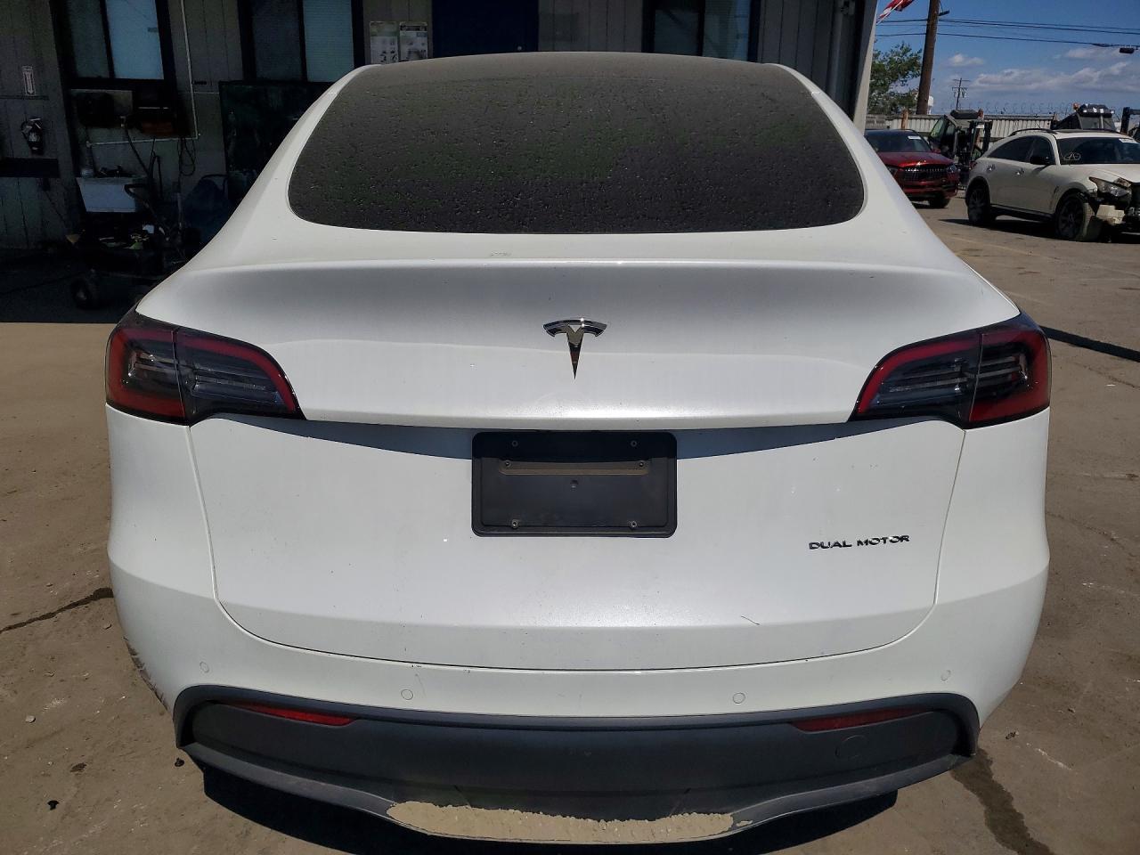 2023 Tesla Model Y - Фото 6