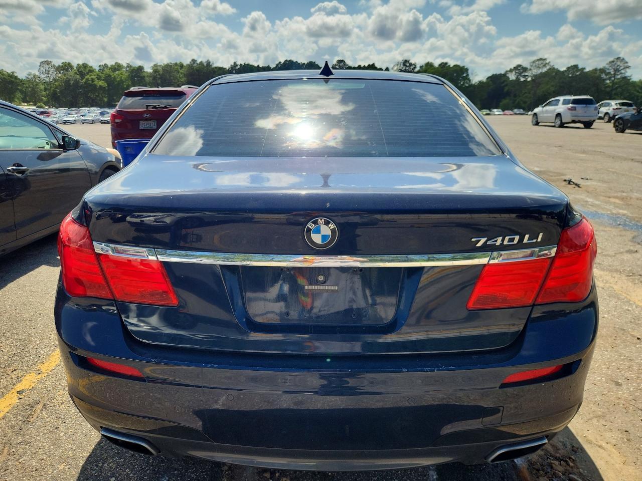 2011 BMW 740 Li - Фото 6