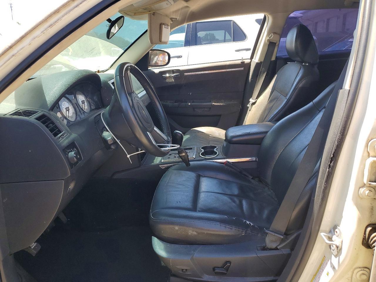2010 Chrysler 300 - Фото 7