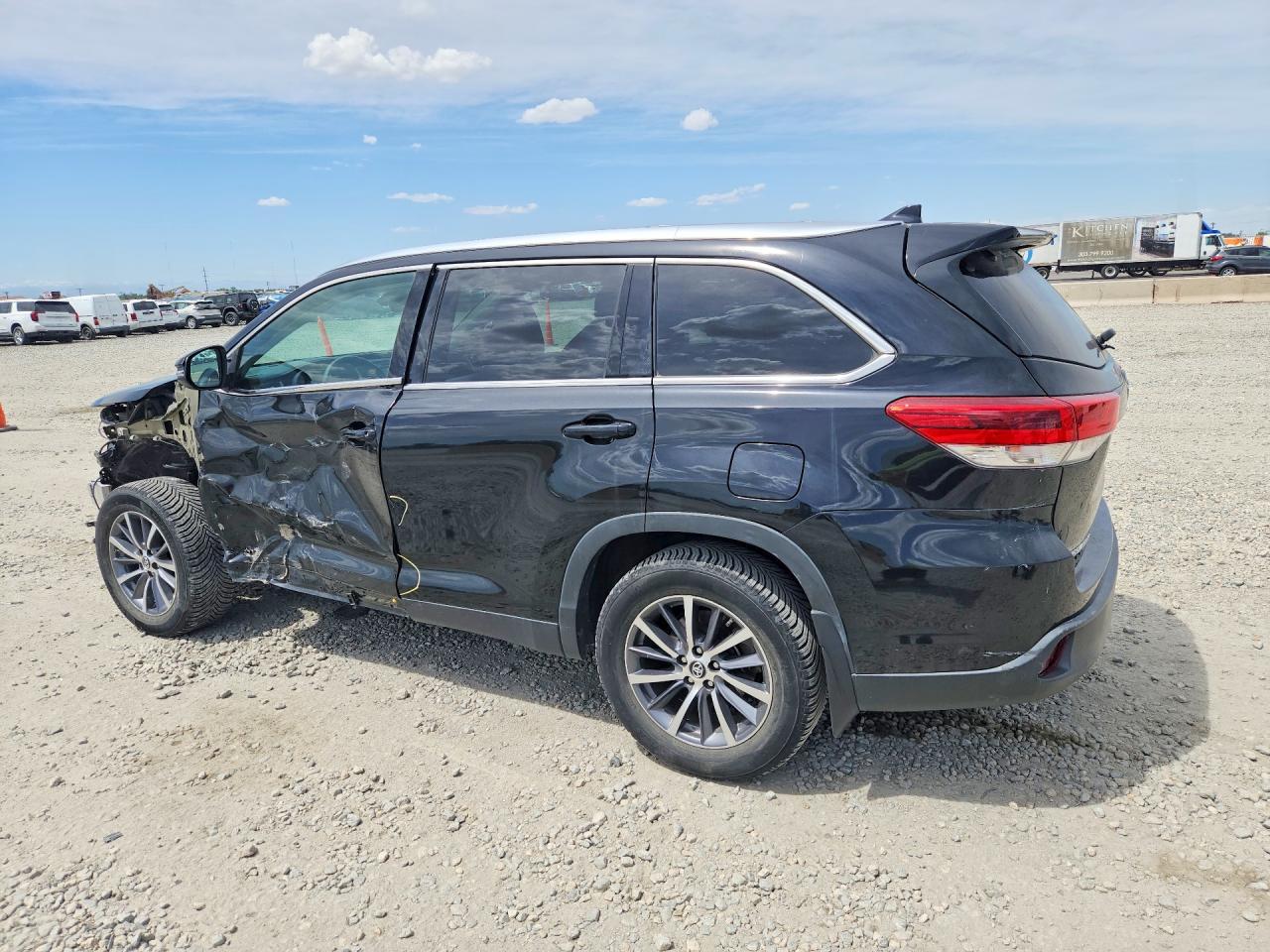 2019 Toyota Highlander Xle - Фото 2