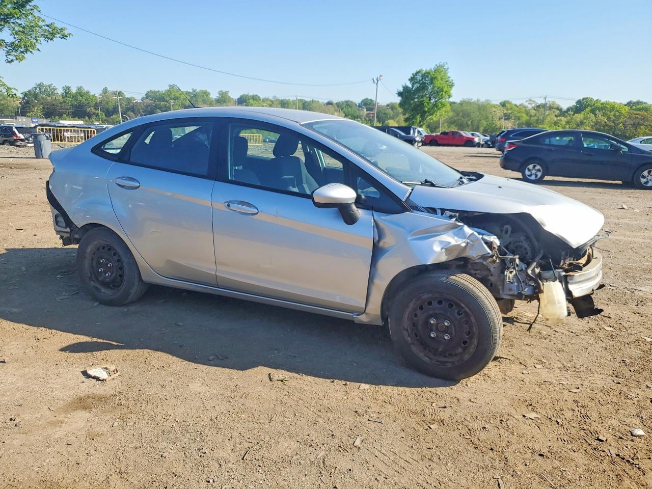 2015 Ford Fiesta S - Фото 4