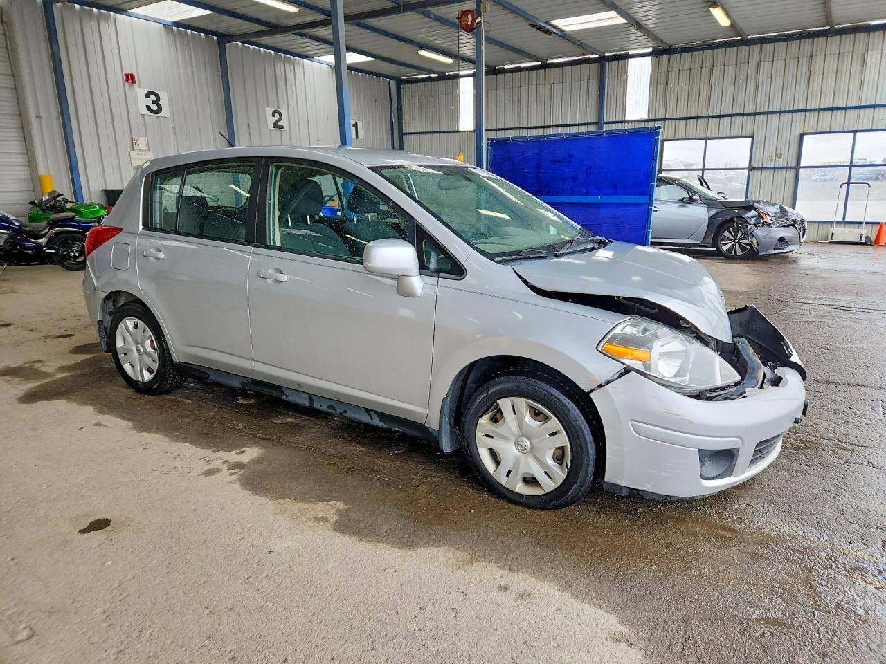 2011 Nissan Versa 1.8 S - Image 4
