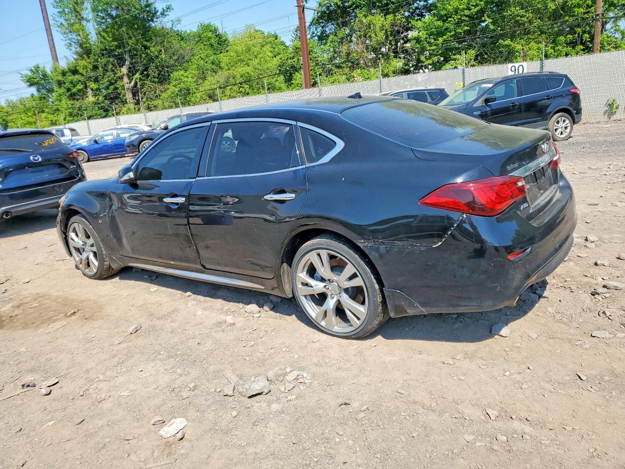 2015 Infiniti Q70L 3.7 - Фото 2