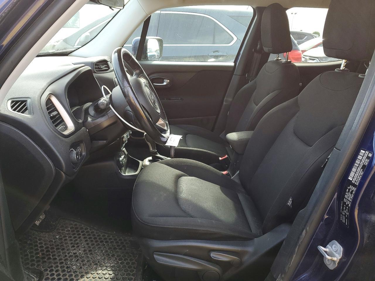 2016 Jeep Renegade Latitude - Image 7