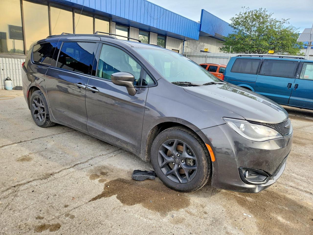 2018 Chrysler Pacifica Touring L Plus - Фото 4