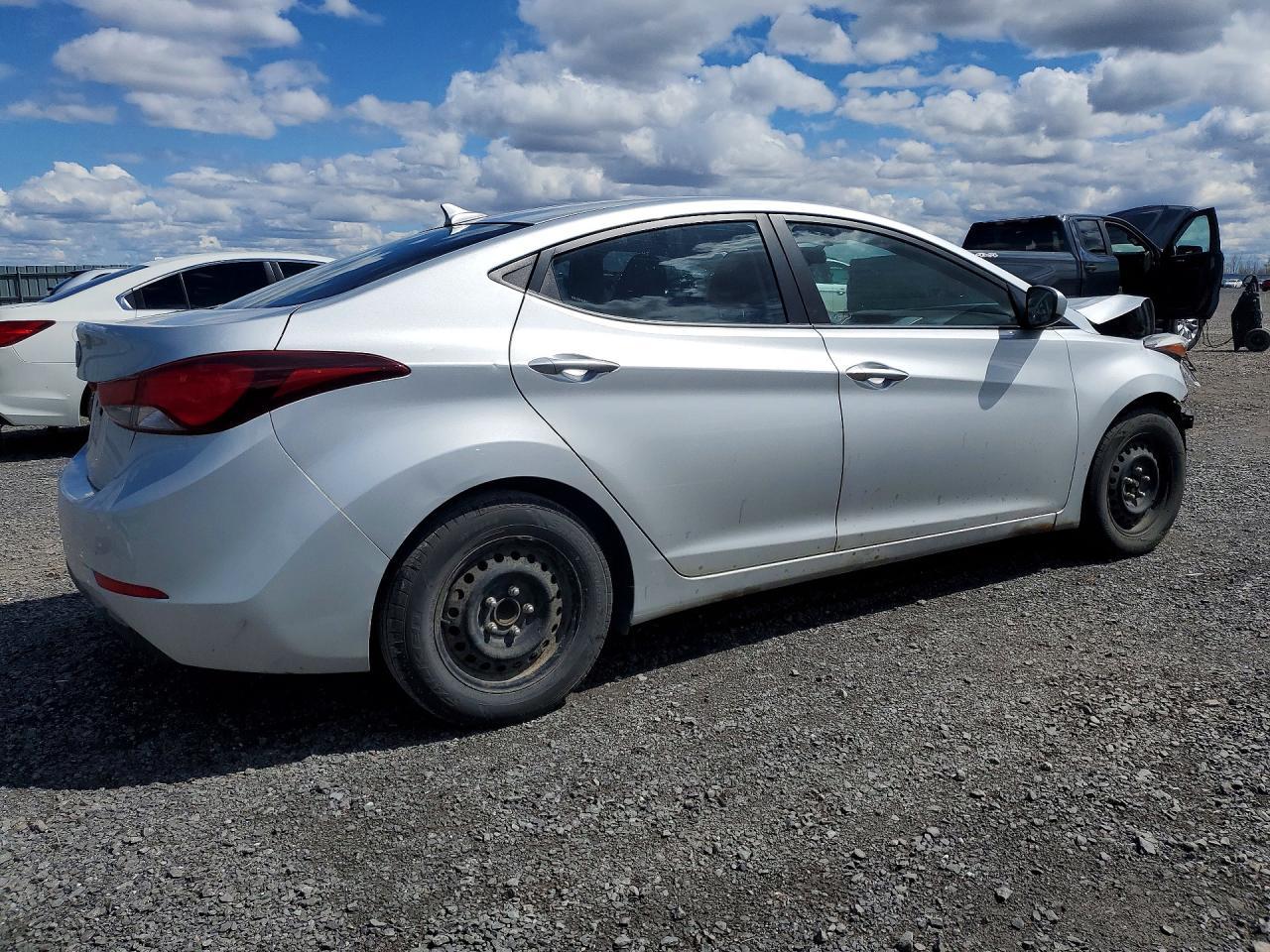 2015 Hyundai Elantra Se - Фото 3
