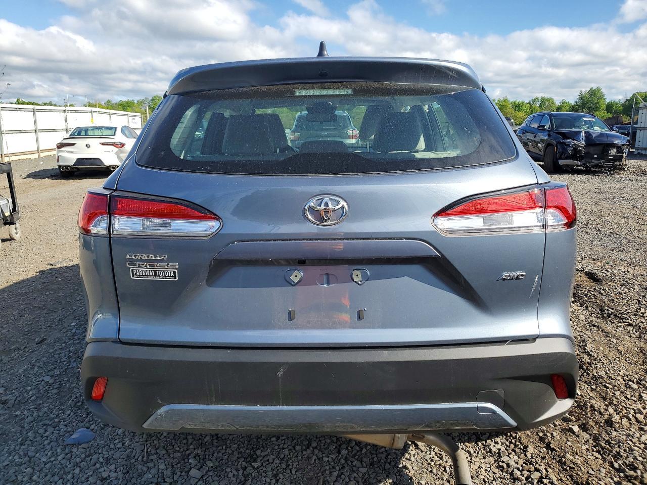 2023 Toyota Corolla Cross L - Фото 6