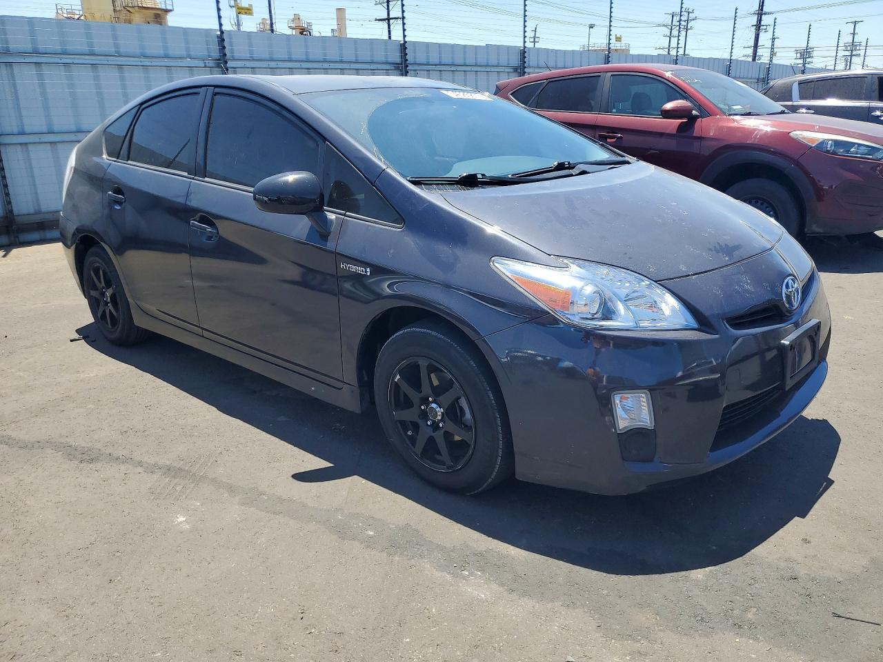 2011 Toyota Prius Three - Фото 4