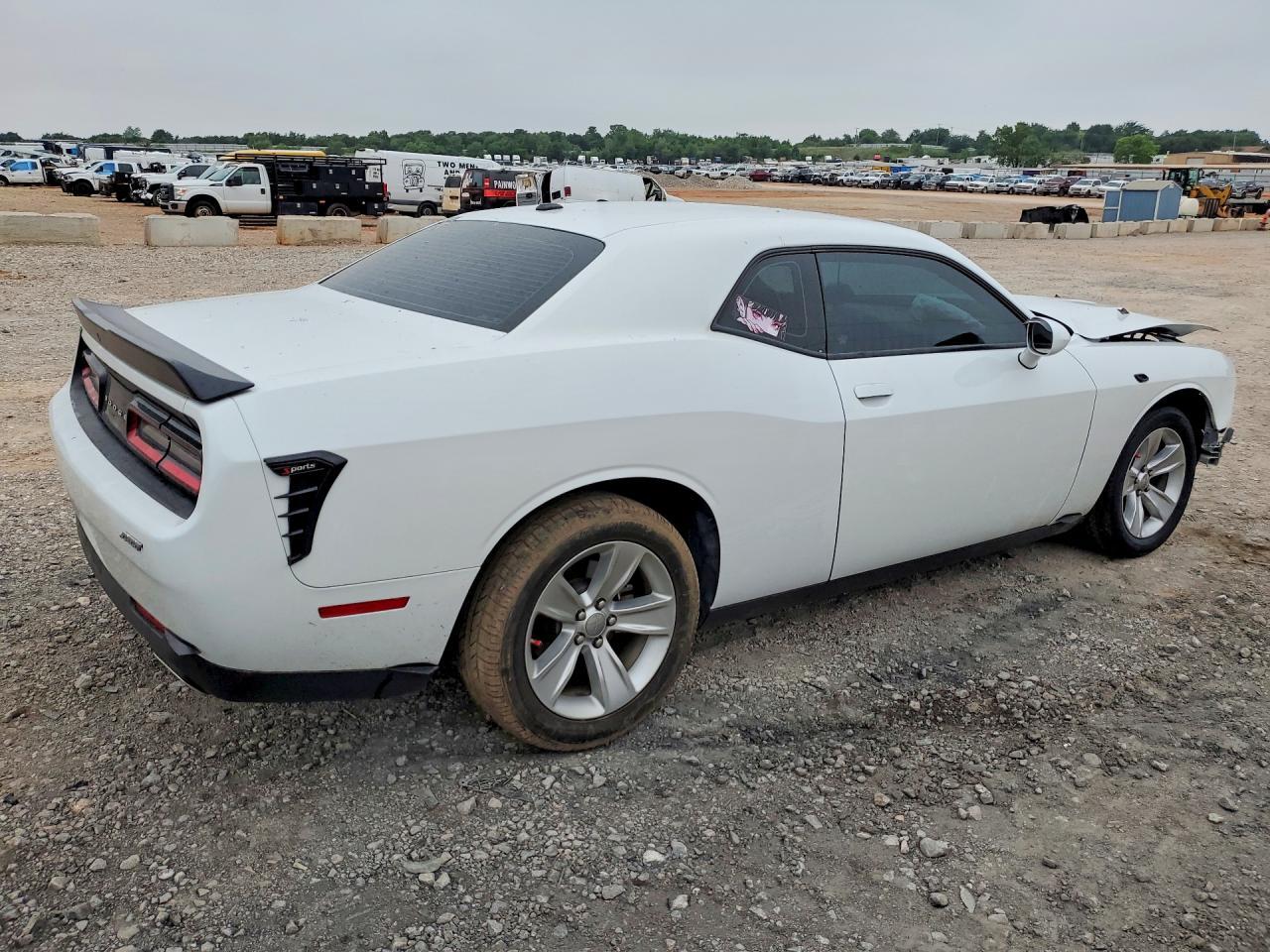 2023 Dodge Challenger Sxt - Фото 3