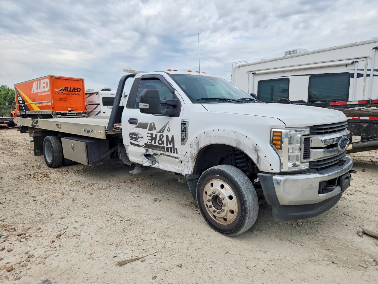 2019 Ford F550 Super Duty - Фото 4
