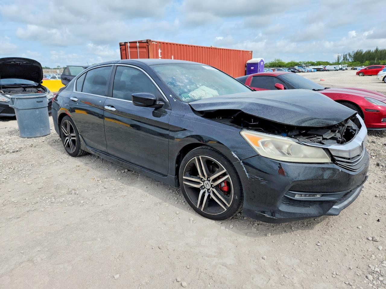 2017 Honda Accord Sport - Image 4