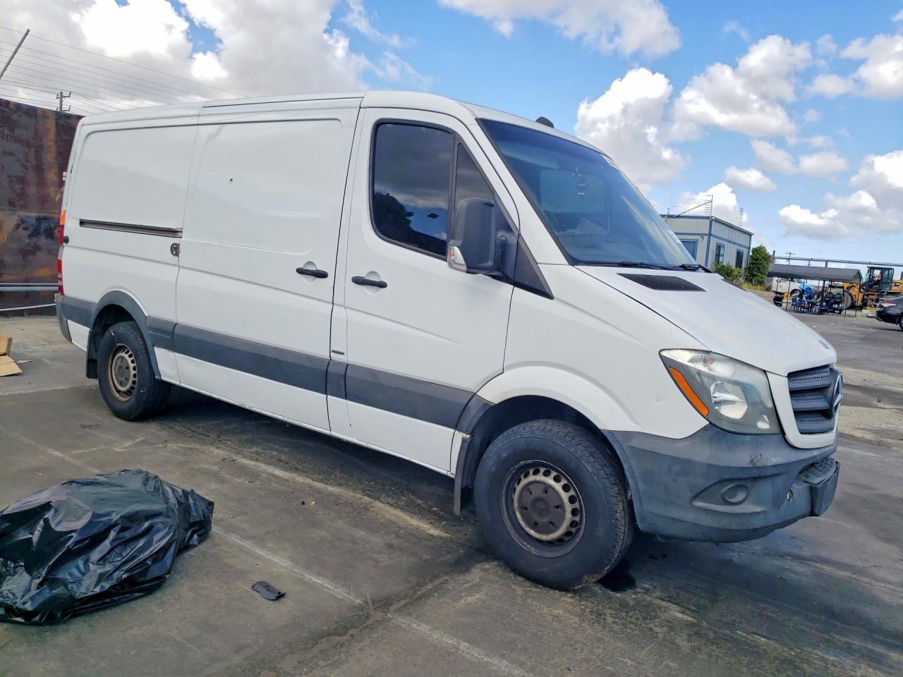 2015 Mercedes-Benz Sprinter 2500 - Фото 4